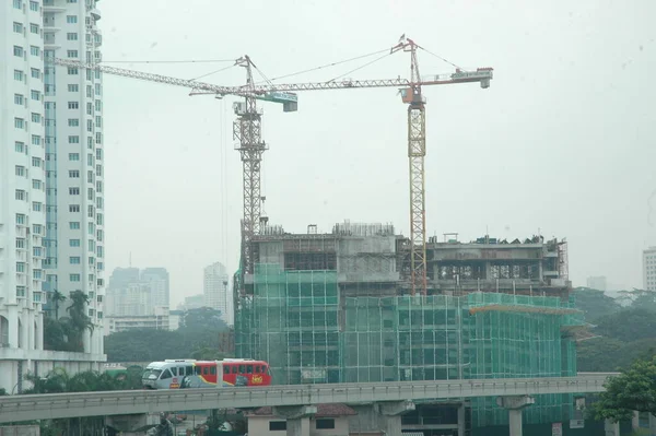 Guindaste Que Trabalha Estaleiro Construção — Fotografia de Stock