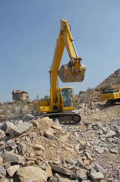 Escavadeira Trabalhando Canteiro Obras — Fotografia de Stock