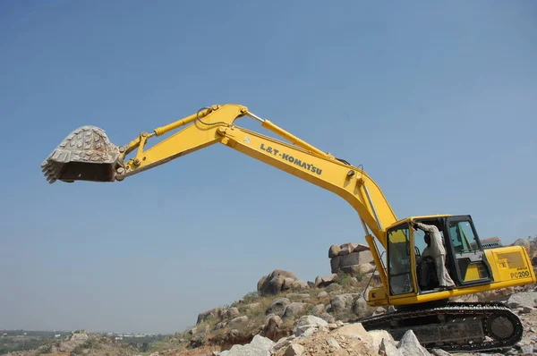 Escavadeira Trabalhando Canteiro Obras — Fotografia de Stock