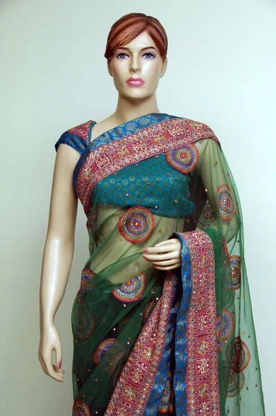 Natural Silk Indian Sari — ストック写真