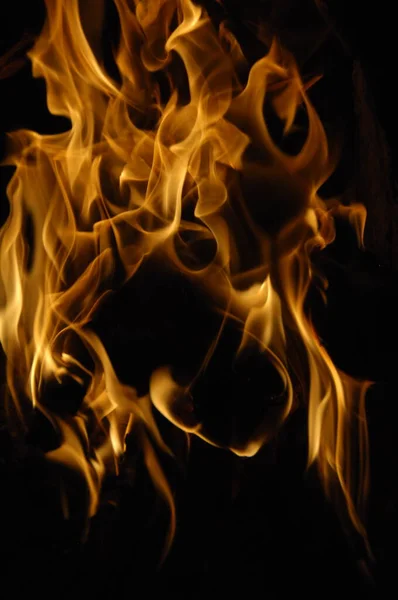 Brand Vlam Geïsoleerd Zwarte Achtergrond — Stockfoto