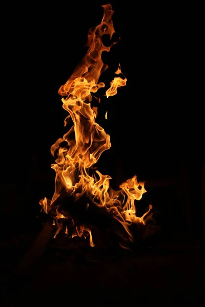 Llama Fuego Aislada Sobre Fondo Negro — Foto de Stock