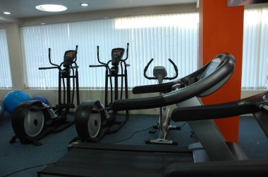 Bir Spor Salonu İçi Ekipmanı