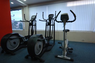 Bir Spor Salonu İçi Ekipmanı