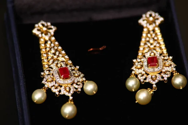 Indian Stone Gold Biżuteria Makro Shot — Zdjęcie stockowe