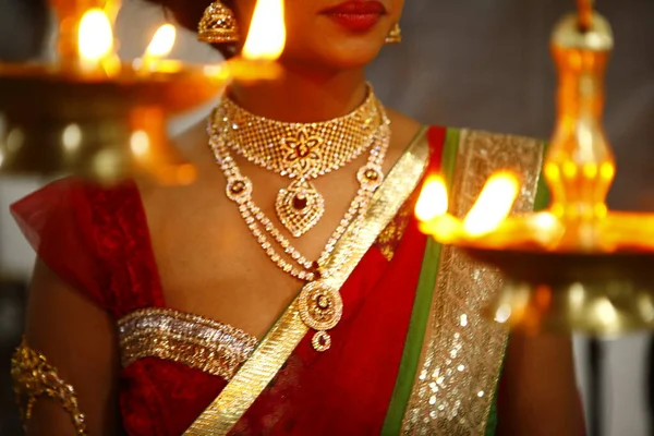 Indischer Goldschmuck Fotoshooting — Stockfoto