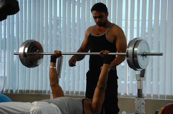 Modelo Masculino Gimnasio — Foto de Stock