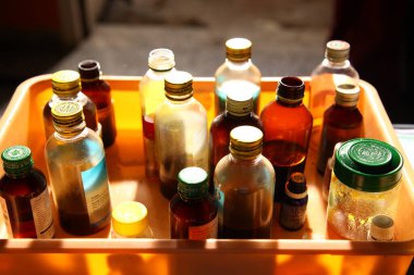 Bir çok farklı dönen uyuşturucuyu kapat