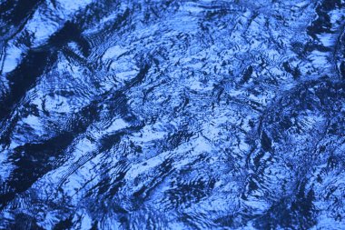 Ay ışığındaki su dokusu