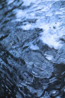 Ay ışığındaki su dokusu