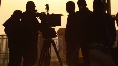 Film Ekibi silueti iş başında