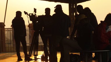 Film Ekibi silueti iş başında