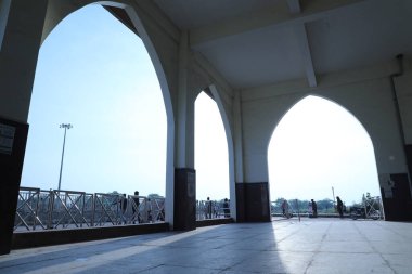 silhouettes at Corridor Arch Gate