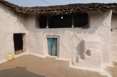 Köydeki çağdaş kırsal ev