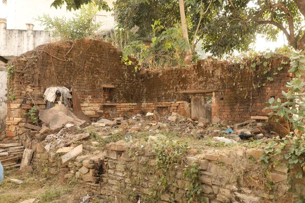 Terk Edilmiş Hindistan Köy Evi