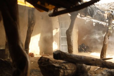 Terk Edilmiş Hindistan Köy Evi