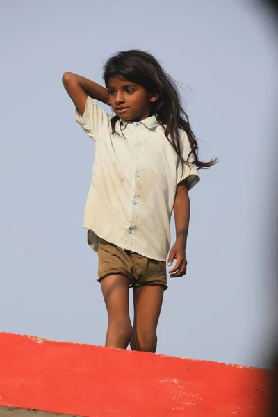 Indian Poor Children Watching Hyderabad India 2Nd Aug 2022 — Stock Fotó