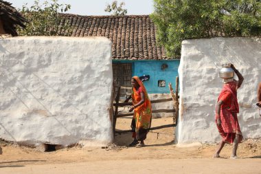 Evde Hintli Yaşlı Kadınlar