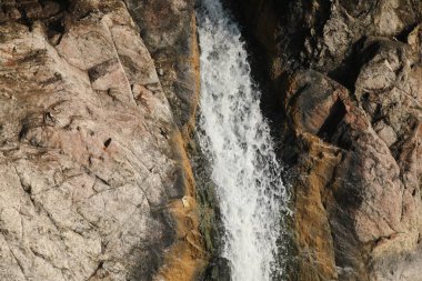 Su Madhya Pradesh 'in turistik yerine düşüyor.