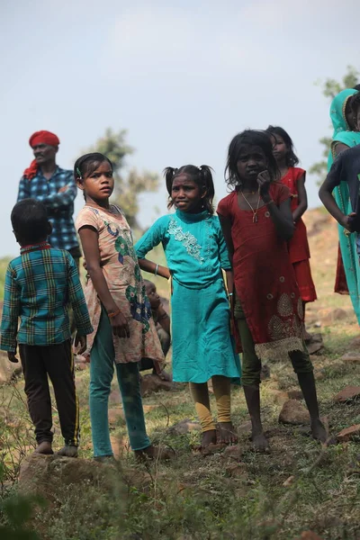 Indian Poor Children Watching Hyderabad India 2Nd Aug 2022 — Stockfoto