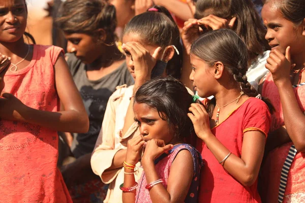 Indian Poor Children Watching Hyderabad India 2Nd Aug 2022 — Stockfoto