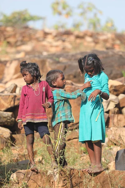 Indian Poor Children Watching Hyderabad India 2Nd Aug 2022 — Stok fotoğraf