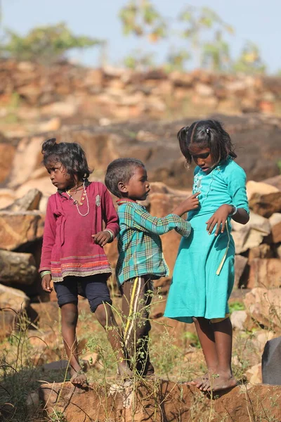 Indian Poor Children Watching Hyderabad India 2Nd Aug 2022 — Zdjęcie stockowe