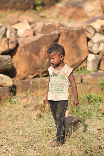 Indian Poor Children Watching Hyderabad India 2Nd Aug 2022 — Stockfoto