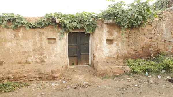 Terk Edilmiş Hindistan Köy Evi — Stok fotoğraf