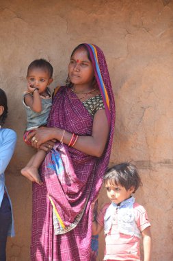 Poor Mother and kid Hyderabad India 2nd Aug 2022