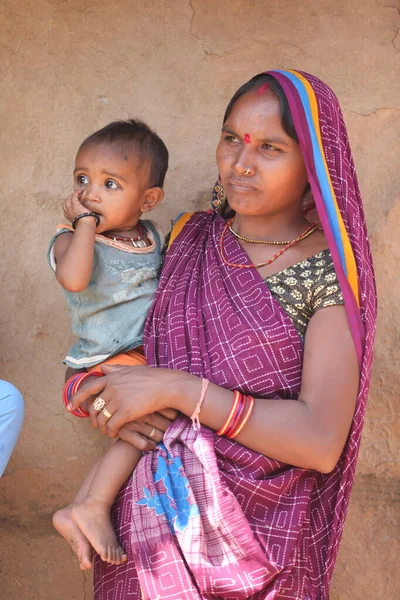 Poor Mother and kid Hyderabad India 2nd Aug 2022