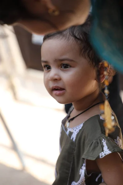 Cute Indian Girl Mother Hyderabad India 2Nd Aug 2022 — Zdjęcie stockowe