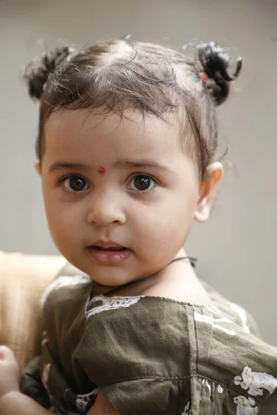 Cute Indian Girl Mother Hyderabad India 2Nd Aug 2022 — Fotografia de Stock