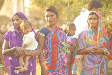 Indian poor Mother and child watching Hyderabad India 2nd Aug 2022