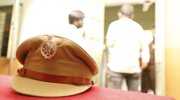 Indian Police Hat Table — Stock Photo, Image