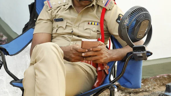 Indian Police Hands Cell Phone — Stock Photo, Image