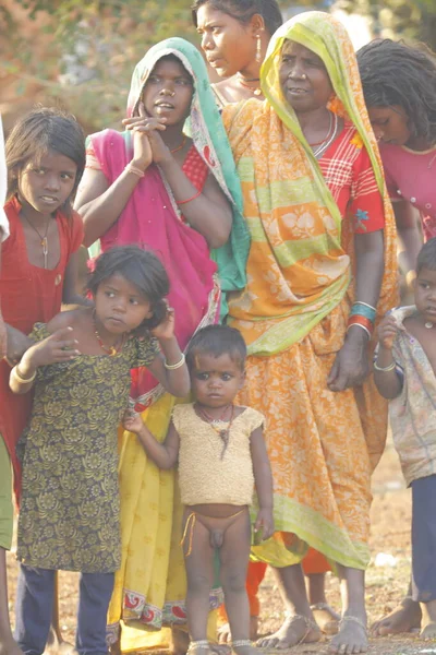 Індійська Бідна Мати Дитиною Дивляться Хайдарабад Індія Серпня 2022 Року — стокове фото
