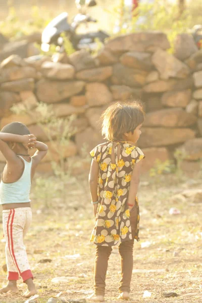 Indian Poor Children Watching Hyderabad India 2Nd Aug 2022 — Zdjęcie stockowe