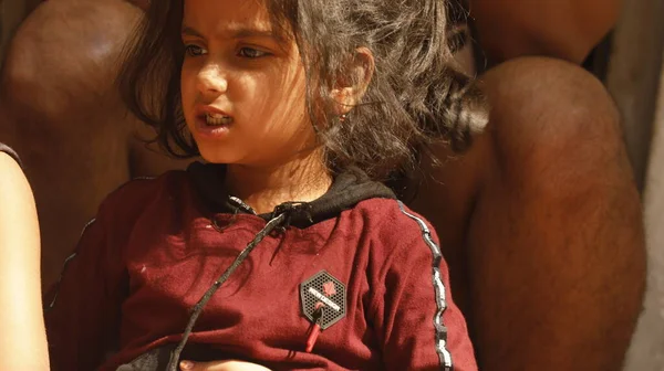 Young Indian Girl Waching Hyderabad India 2Nd Aug 2022 — Zdjęcie stockowe