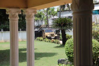 Modern Binanın Dışı