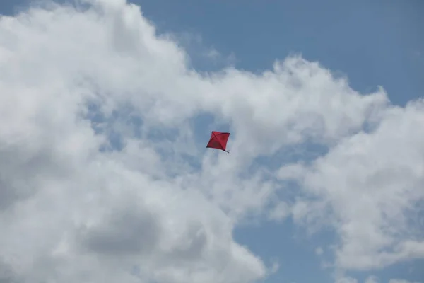 Μία Μικρή Kite Flying — Φωτογραφία Αρχείου