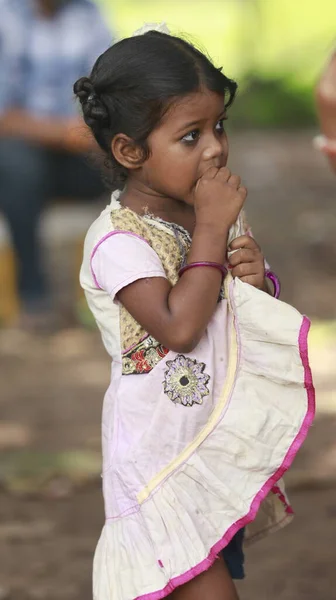 Young Indian Girl Waching Hyderabad India 15Th Aug 2022 — Stockfoto