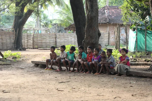 Indian Biednych Dzieci Oglądania Hyderabad Indie Sierpnia 2022 — Zdjęcie stockowe