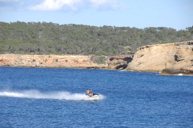Denizdeki Sürat Teknesi