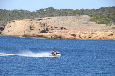 Denizdeki Sürat Teknesi