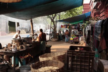 Hyderabad Hindistan 'daki işyerindeki insanlar 25 Ağustos 2022