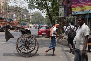 Hyderabad Hindistan 'daki işyerindeki insanlar 25 Ağustos 2022
