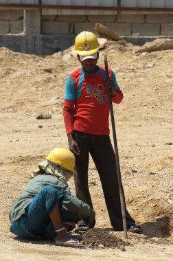 İnşaat alanında çalışan Hintliler