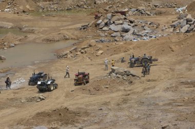 İnşaat alanında çalışan Hintliler