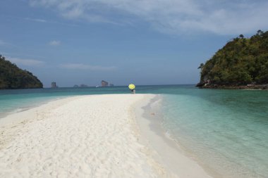 Erkek modelin şemsiyesi 25 Ağustos 2022 Hyderabad Hindistan